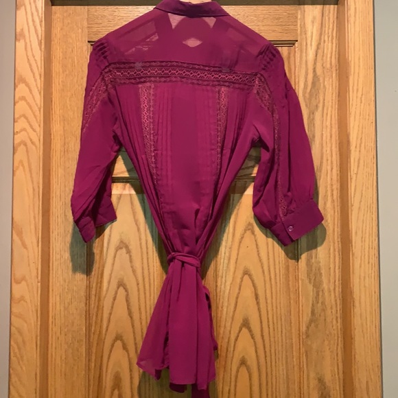 Lace Blouse - Picture 4 of 4